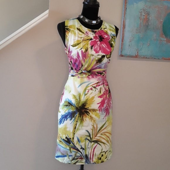 Amelia/ Floral Print/ Sleeveless Dress - Picture 2 of 10